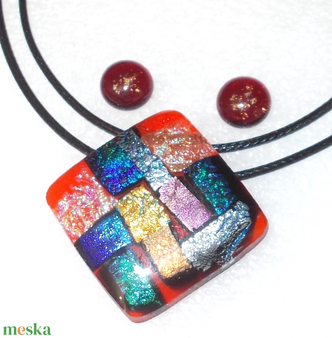 Színek fények pirosban, dichroic ékszerszett, ajándék pedagógus napra, születésnapra, névnapra. - ékszer - ékszerszett - Meska.hu Színek fények pirosban, dichroic ékszerszett, ajándék pedagógus napra, születésnapra, névnapra. - ékszer - ékszerszett - Meska.hu