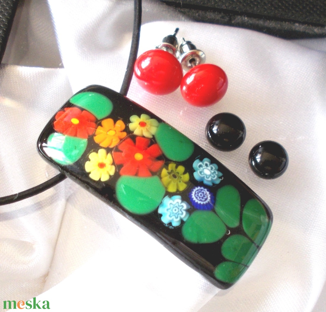 Virágos ékszerszett, nyaklánc és fülbevaló, ajándék  ballagásra, névnapra, születésnapra. - ékszer - ékszerszett - Meska.hu