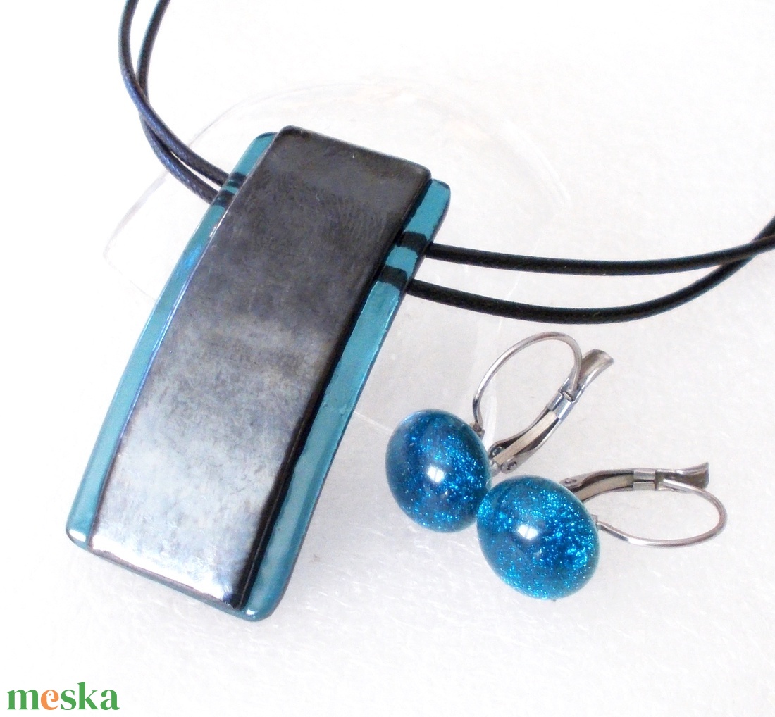 Metálfény tengerkékben nyaklánc és fülbevaló ajándék névnapra születésnapra. - ékszer - ékszerszett - Meska.hu
