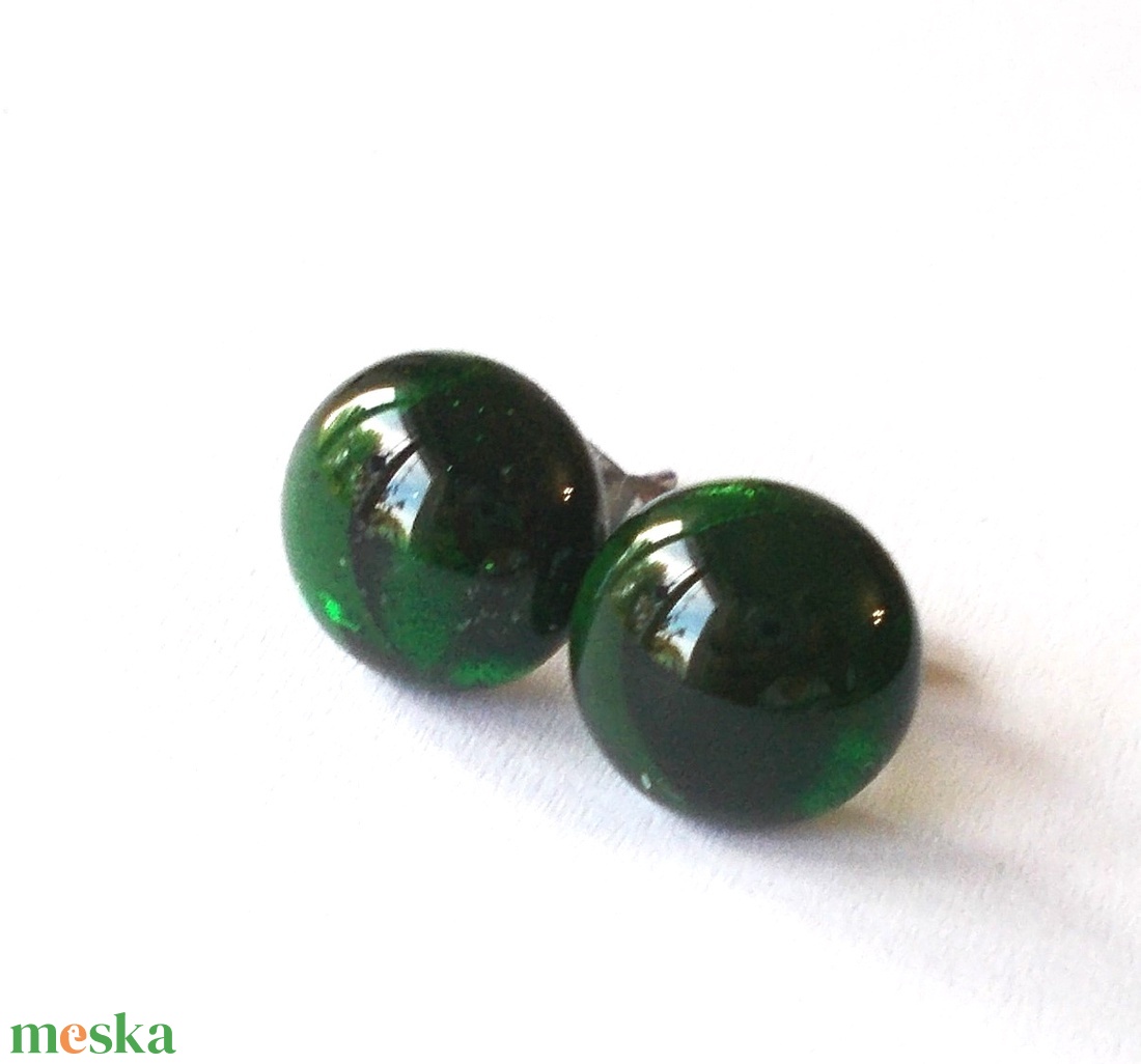 AKCIÓ! Smaragd stiftes üveg fülbevaló  , ajándék  névnapra, születésnapra. - ékszer - fülbevaló - pötty fülbevaló - Meska.hu