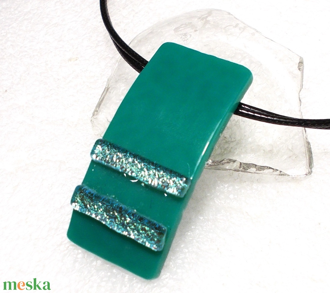  NEMESACÉL!  Türkiz fények karkötő, névnapra, születésnapra. - ékszer - karkötő - karkötő medállal - Meska.hu