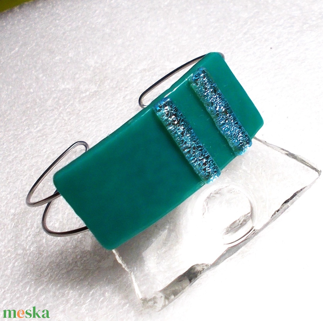  NEMESACÉL!  Türkiz fények karkötő, névnapra, születésnapra. - ékszer - karkötő - karkötő medállal - Meska.hu