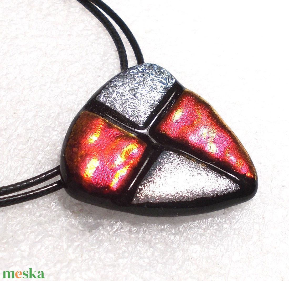 NEMESACÉL! Ezüst-vörös-fekete dichroic ékszerszett, ajándék Valentin napra, névnapra, születésnapra. - ékszer - ékszerszett - Meska.hu NEMESACÉL! Ezüst-vörös-fekete dichroic ékszerszett, ajándék Valentin napra, névnapra, születésnapra. - ékszer - ékszerszett - Meska.hu
