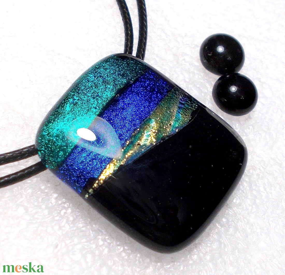 Dichroic fények nyaklánc. - ékszer - nyaklánc - medál - Meska.hu Dichroic fények nyaklánc. - ékszer - nyaklánc - medál - Meska.hu