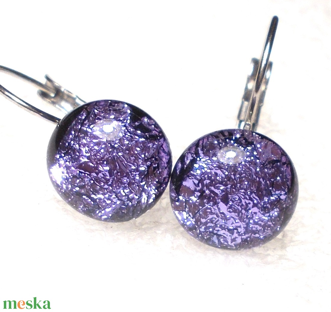 NEMESACÉL! Lila ragyogás dichroic kapcsos fülbevaló, ajándék nőknek névnapra, születésnapra. - ékszer - fülbevaló - lógó fülbevaló - Meska.hu NEMESACÉL! Lila ragyogás dichroic kapcsos fülbevaló, ajándék nőknek névnapra, születésnapra. - ékszer - fülbevaló - lógó fülbevaló - Meska.hu