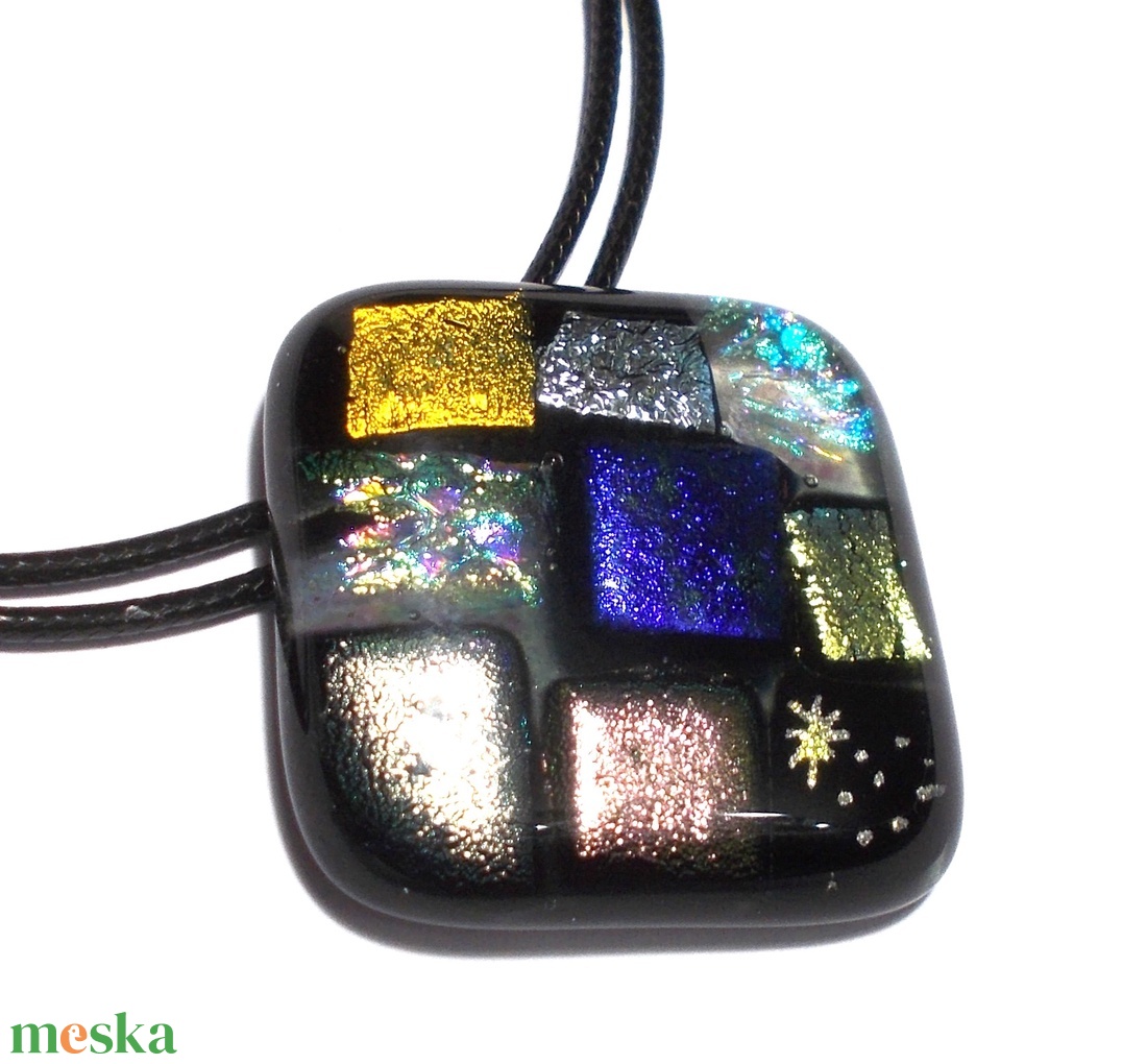 Dichroic fények nyaklánc. - ékszer - nyaklánc - medál - Meska.hu Dichroic fények nyaklánc. - ékszer - nyaklánc - medál - Meska.hu