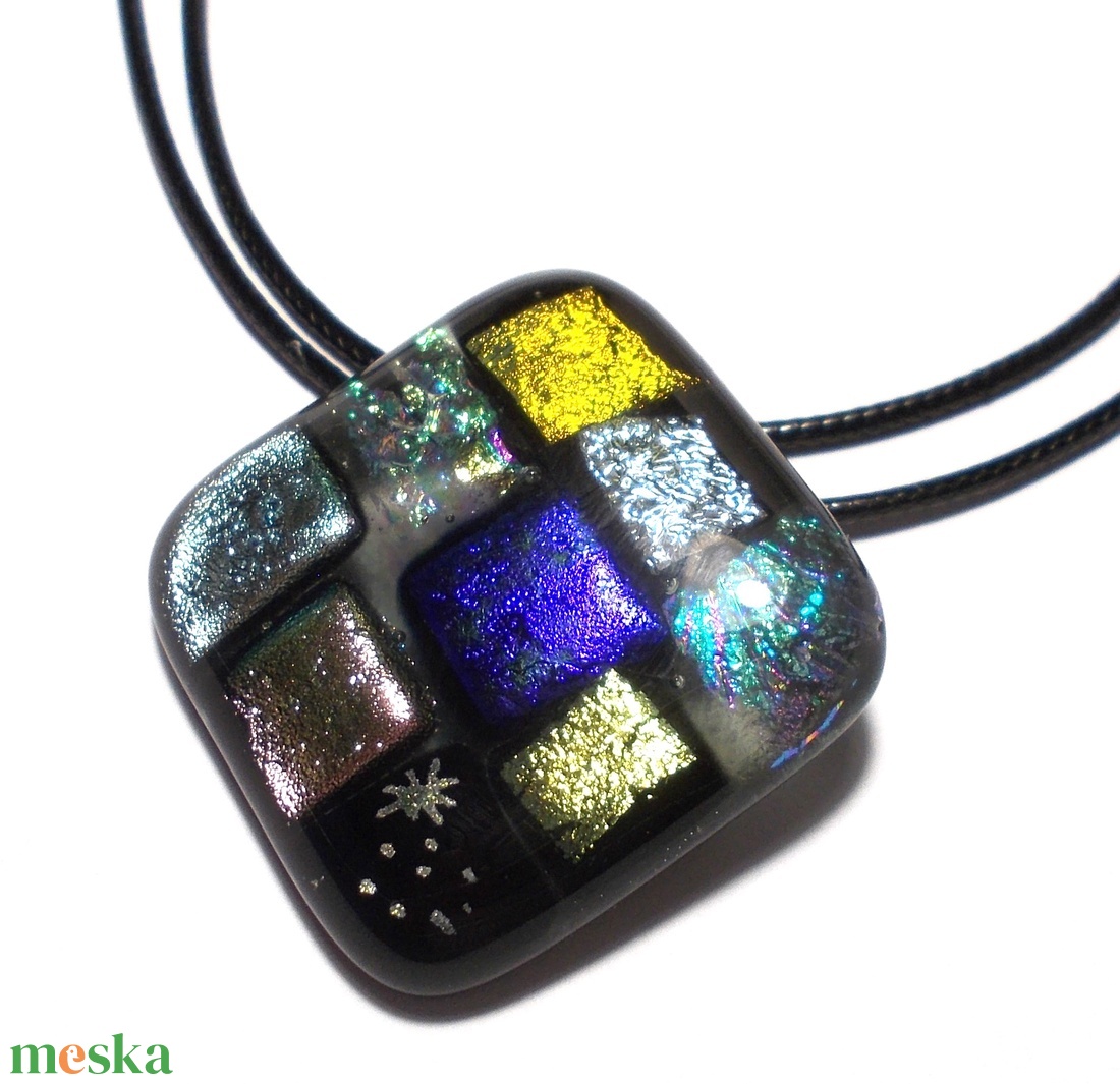 Dichroic fények nyaklánc. - ékszer - nyaklánc - medál - Meska.hu Dichroic fények nyaklánc. - ékszer - nyaklánc - medál - Meska.hu