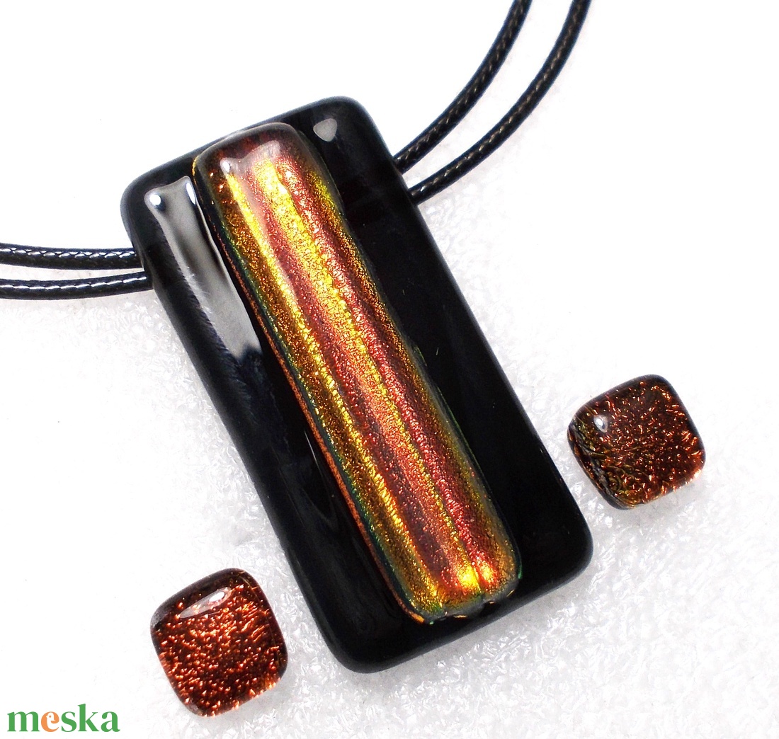 Vörös-arany csíkos dichroic ékszer szett, ajándék nőknek, névnapra, születésnapra. - ékszer - ékszerszett - Meska.hu Vörös-arany csíkos dichroic ékszer szett, ajándék nőknek, névnapra, születésnapra. - ékszer - ékszerszett - Meska.hu