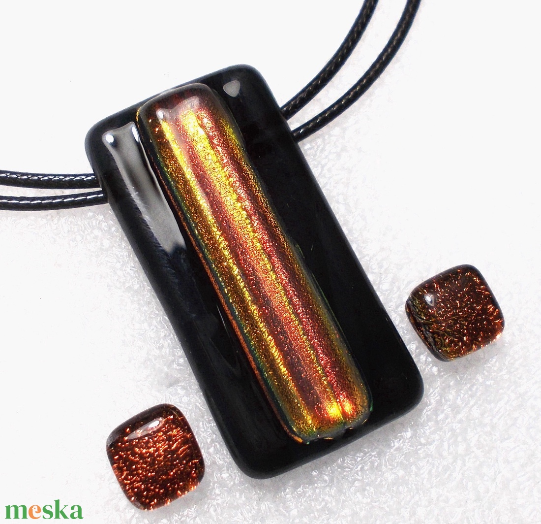 Vörös-arany csíkos dichroic ékszer szett, ajándék nőknek, névnapra, születésnapra. - ékszer - ékszerszett - Meska.hu Vörös-arany csíkos dichroic ékszer szett, ajándék nőknek, névnapra, születésnapra. - ékszer - ékszerszett - Meska.hu