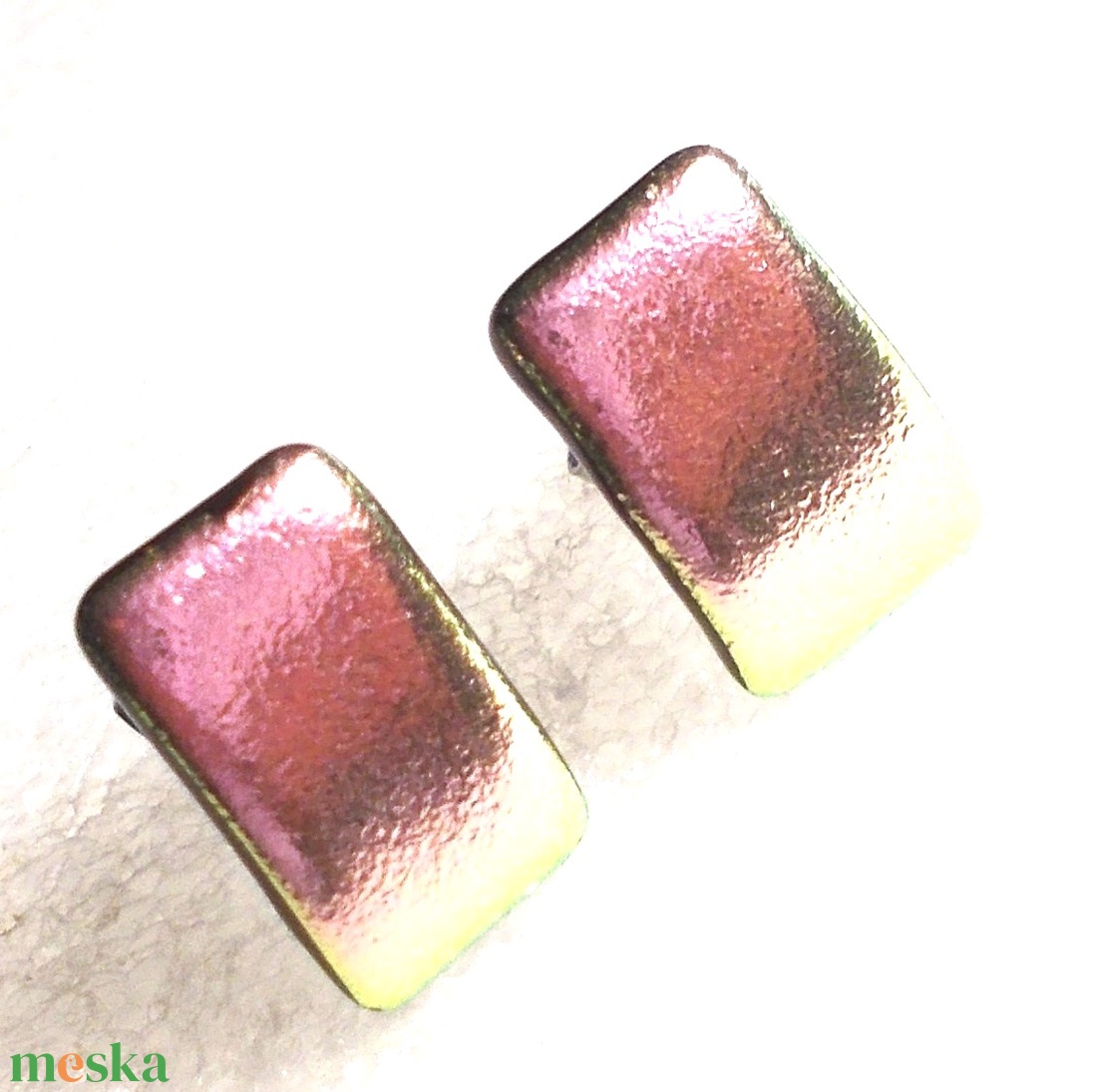 Orvosi fém! Arany-magnólia dichroic trendi stiftes fülbevaló, ajándék névnapra, születésnapra. - ékszer - fülbevaló - pötty fülbevaló - Meska.hu Orvosi fém! Arany-magnólia dichroic trendi stiftes fülbevaló, ajándék névnapra, születésnapra. - ékszer - fülbevaló - pötty fülbevaló - Meska.hu