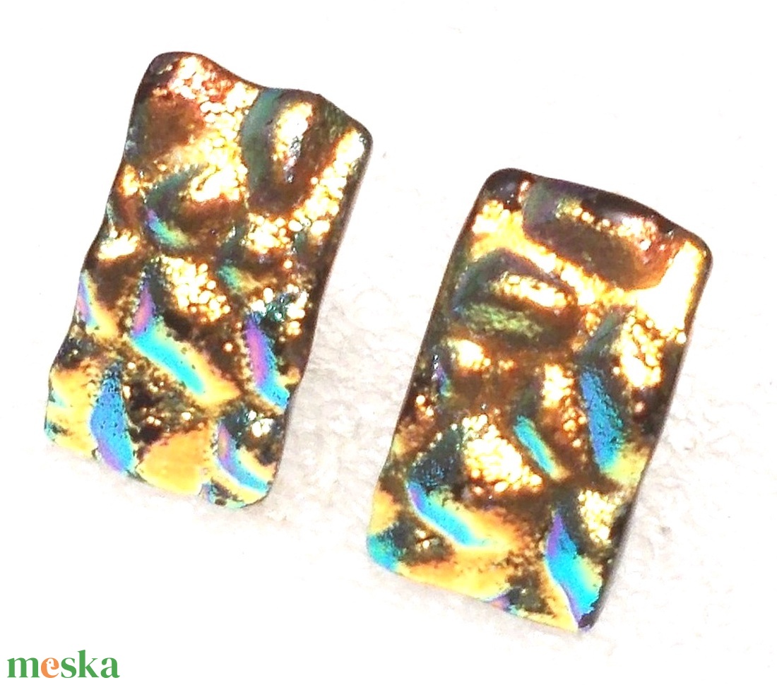 Orvosi fém! Aranyló színek dichroic trendi stiftes fülbevaló, ajándék névnapra, születésnapra. - ékszer - fülbevaló - pötty fülbevaló - Meska.hu Orvosi fém! Aranyló színek dichroic trendi stiftes fülbevaló, ajándék névnapra, születésnapra. - ékszer - fülbevaló - pötty fülbevaló - Meska.hu