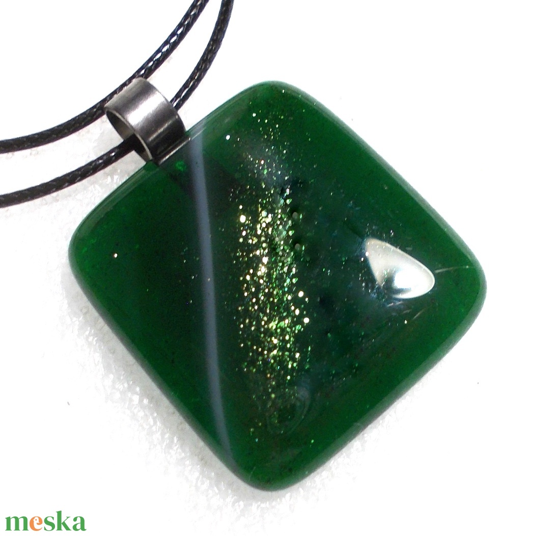 AKCIÓ! Smaragd fénysugár nyaklánc , ajándék nőknek névnapra, születésnapra karácsonyra. - ékszer - ékszerszett - Meska.hu