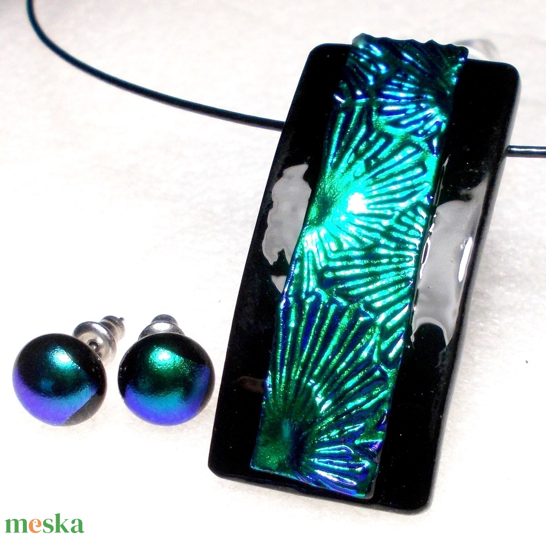 AKCIÓ! Kék- zöld csillagok, dichroic ékszerszett. - ékszer - ékszerszett - Meska.hu AKCIÓ! Kék- zöld csillagok, dichroic ékszerszett. - ékszer - ékszerszett - Meska.hu