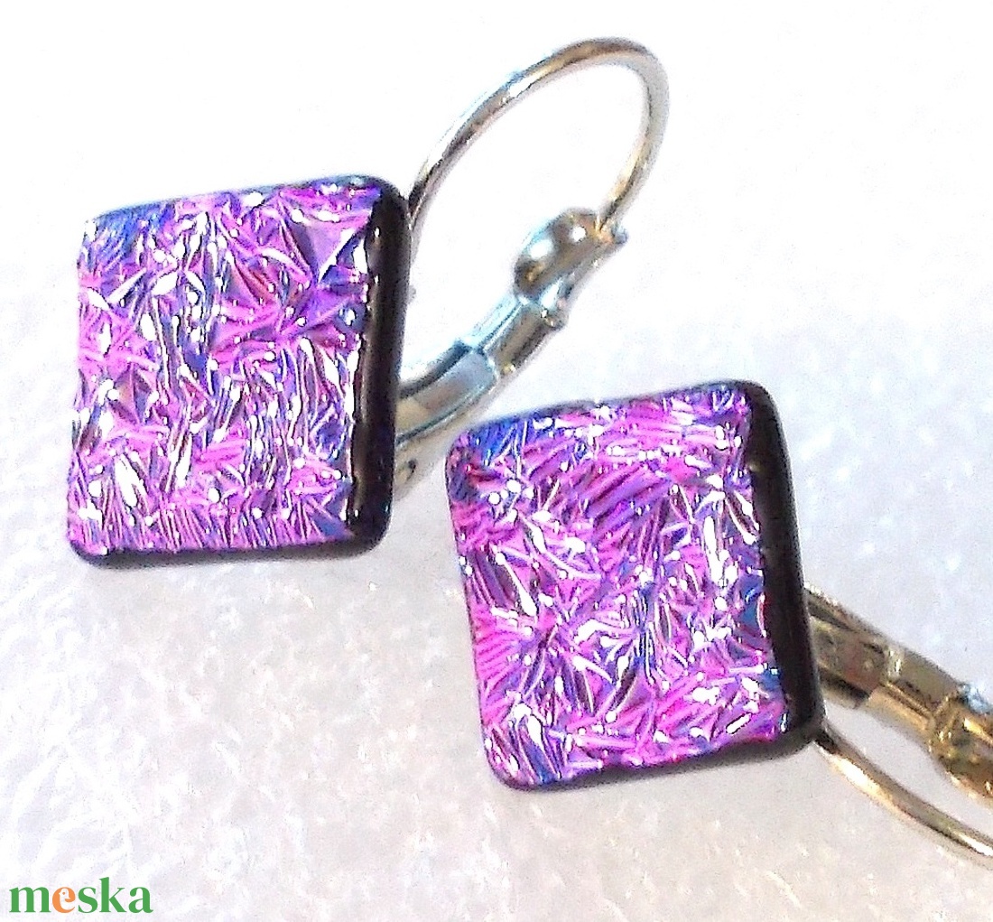 NEMESACÉL! Kékes pink dichroic kocka fülbevaló, ajándék névnapra, születésnapra. - ékszer - fülbevaló - lógó fülbevaló - Meska.hu NEMESACÉL! Kékes pink dichroic kocka fülbevaló, ajándék névnapra, születésnapra. - ékszer - fülbevaló - lógó fülbevaló - Meska.hu
