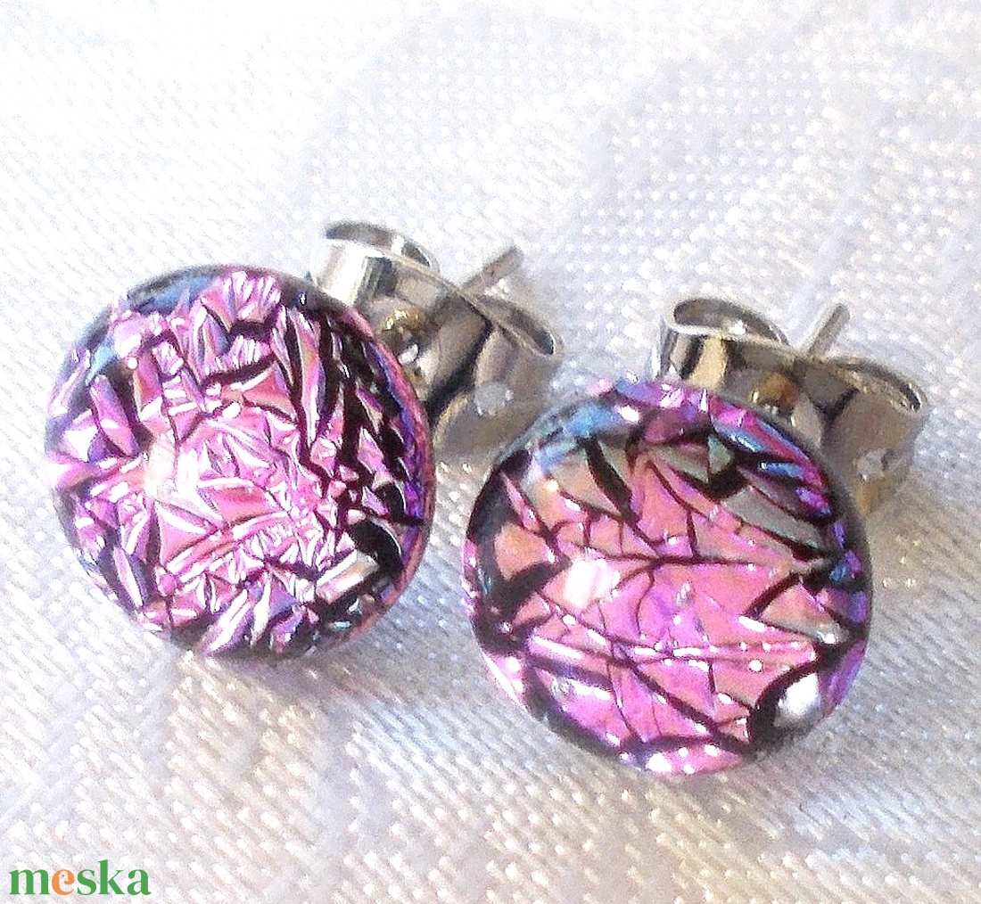 Magnólia dichroic fülbevaló, ajándék névnapra, születésnapra. - ékszer - fülbevaló - pötty fülbevaló - Meska.hu Magnólia dichroic fülbevaló, ajándék névnapra, születésnapra. - ékszer - fülbevaló - pötty fülbevaló - Meska.hu