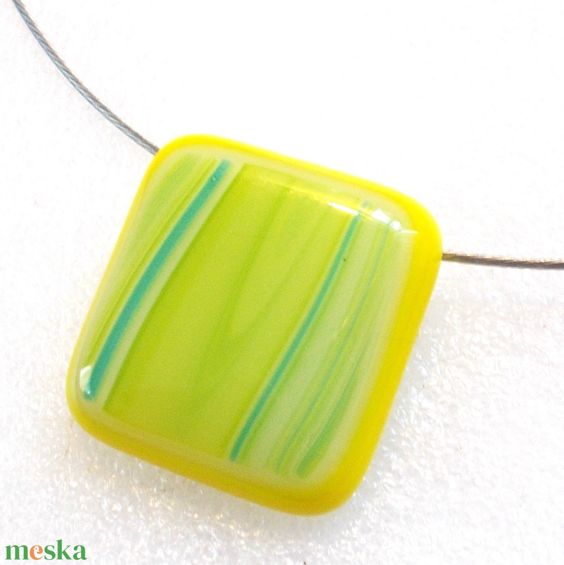 Sárga-zöld csíkos nyaklánc, ajándék névnapra, születésnapra. - ékszer - ékszerszett - Meska.hu