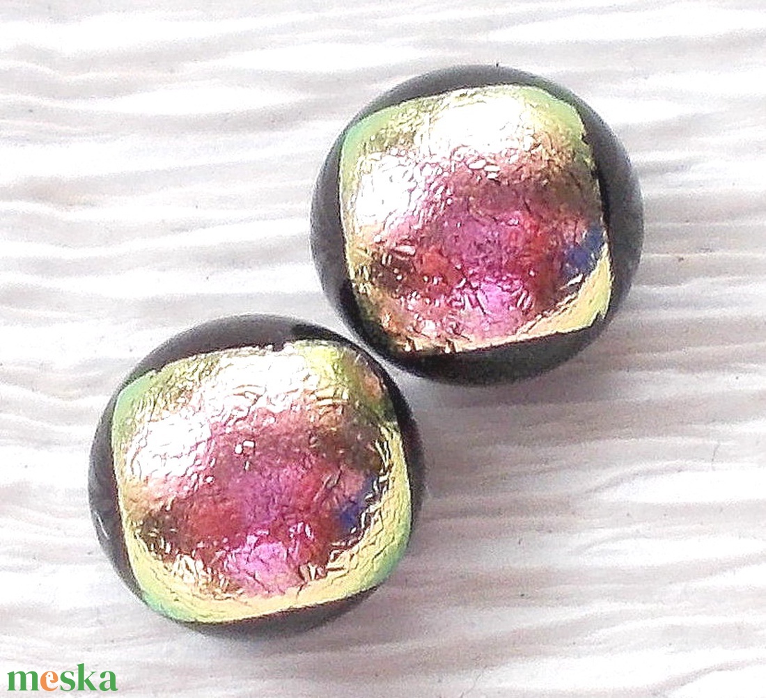 Arany magnólia dichroic stiftes fülbevaló , ajándék névnapra, születésnapra. - ékszer - fülbevaló - pötty fülbevaló - Meska.hu Arany magnólia dichroic stiftes fülbevaló , ajándék névnapra, születésnapra. - ékszer - fülbevaló - pötty fülbevaló - Meska.hu