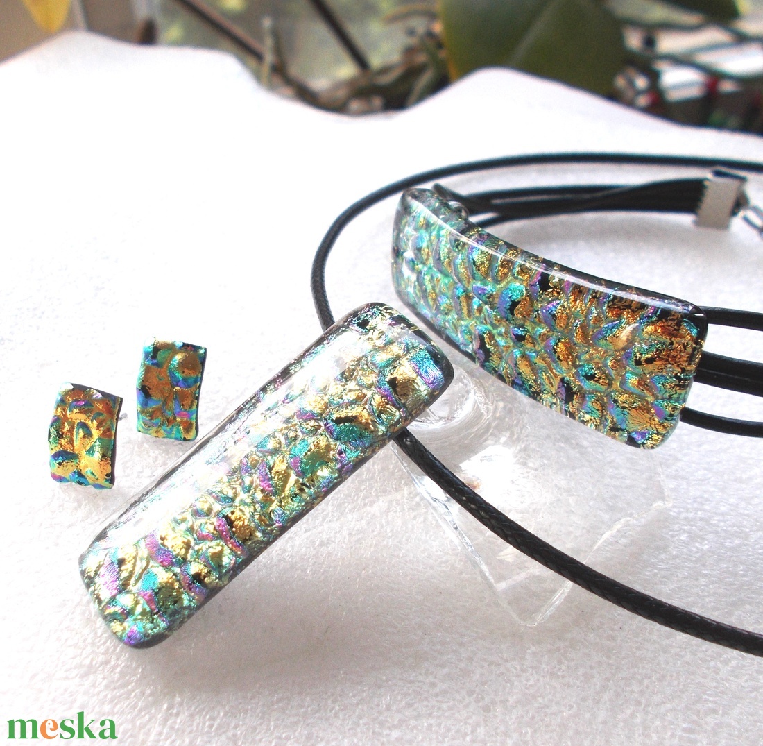 NEMESACÉL! Aranyló színkavalkád dichroic ékszerszett, ajándék karácsonyra. - ékszer - ékszerszett - Meska.hu