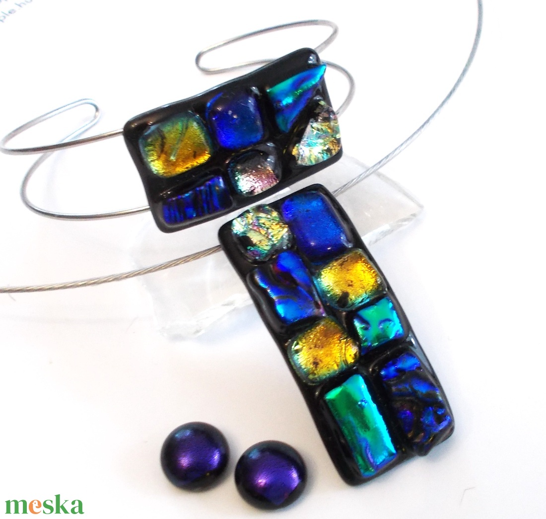 NEMESACÉL! Dichroic mozaik, ékszerszett, ajándék lányoknak szalagavatóra, ballagásra, születésnapra, névnapra. - ékszer - ékszerszett - Meska.hu NEMESACÉL! Dichroic mozaik, ékszerszett, ajándék lányoknak szalagavatóra, ballagásra, születésnapra, névnapra. - ékszer - ékszerszett - Meska.hu