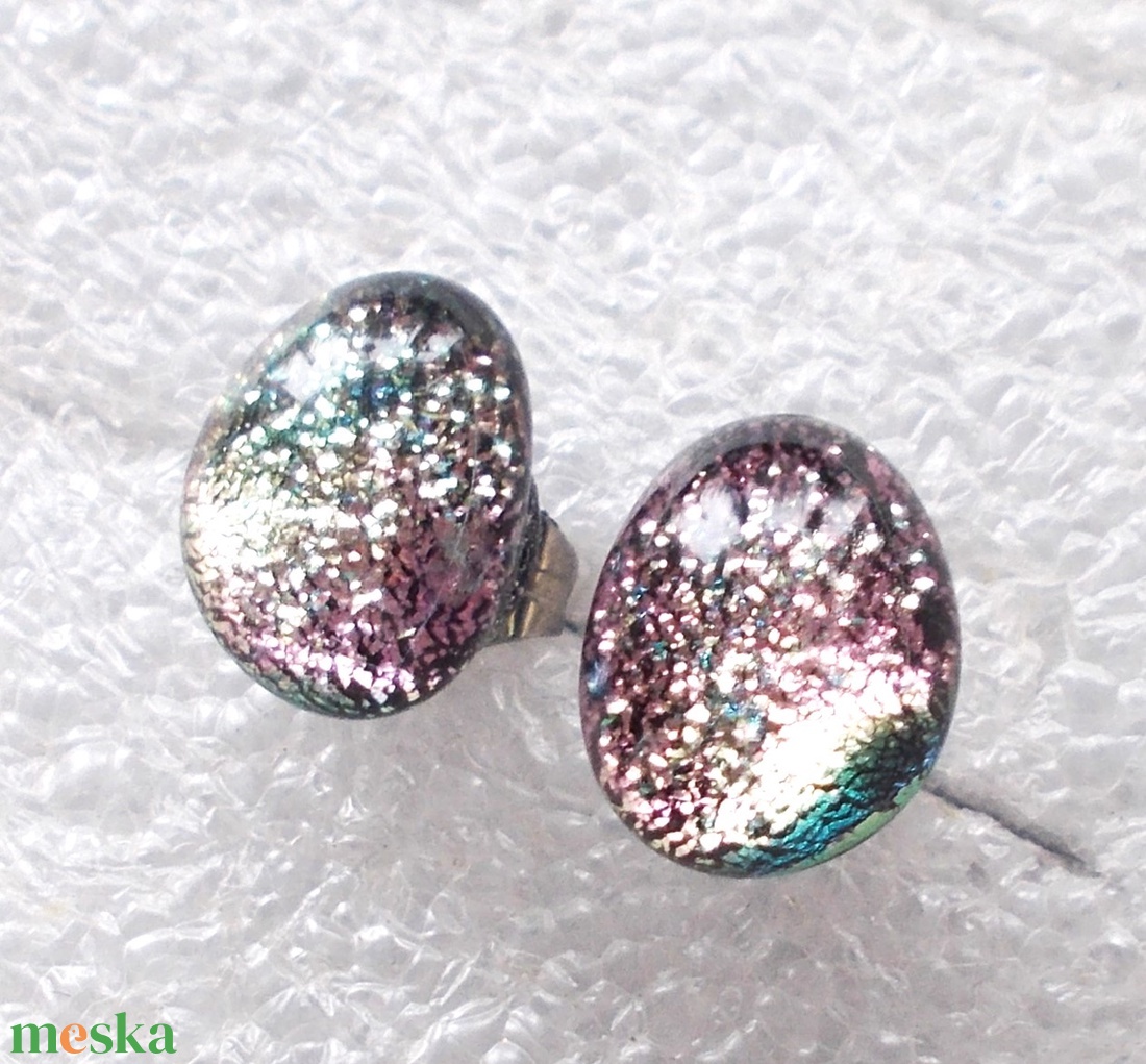 Orvosi fém! Magnólia dichroic kavics stiftes fülbevaló  , ajándék  névnapra, születésnapra. - ékszer - fülbevaló - pötty fülbevaló - Meska.hu