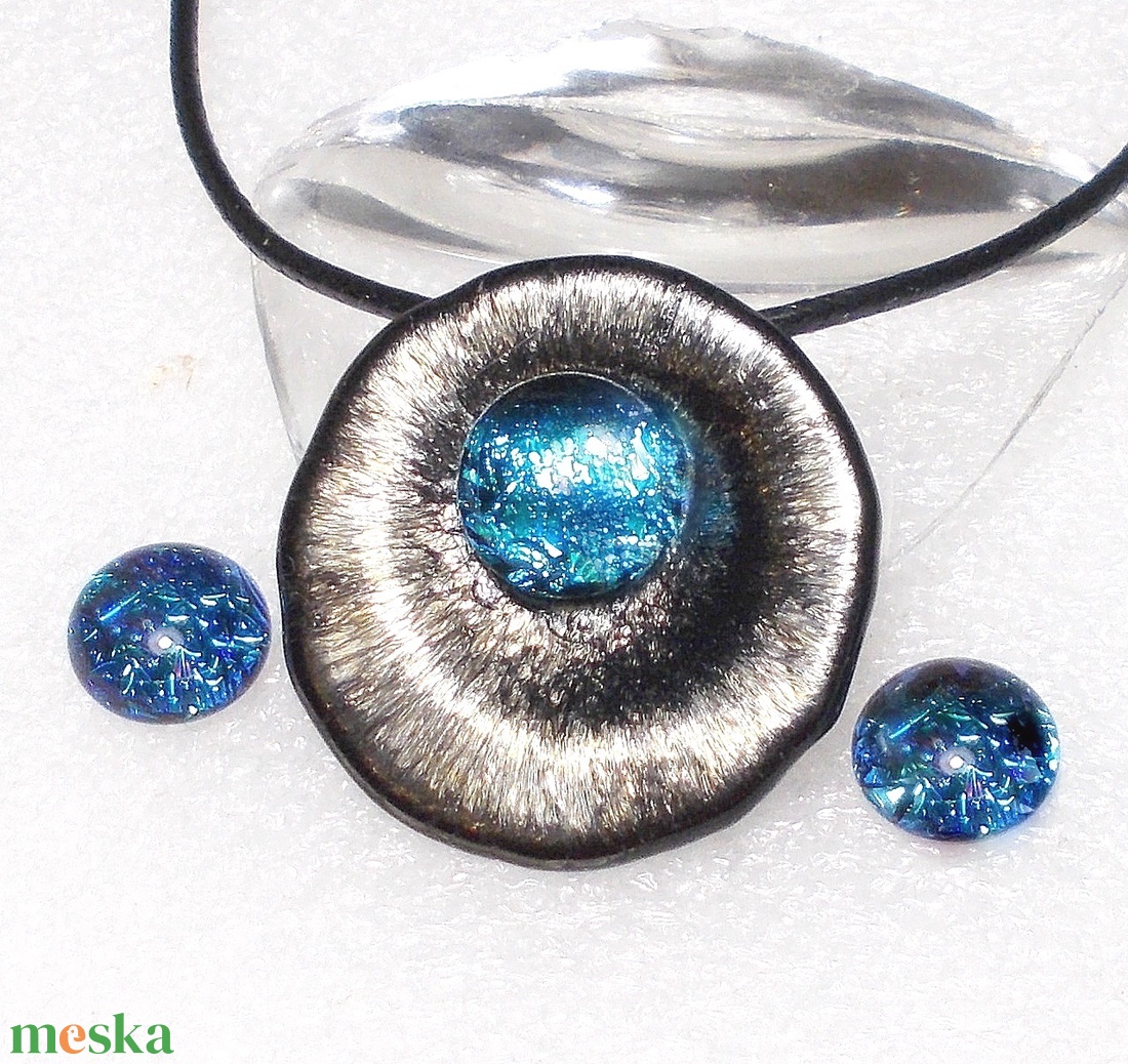 OVÁLIS! Gyöngykagyló dichroic ékszerszett , ajándék névnapra, születésnapra. - ékszer - ékszerszett - Meska.hu OVÁLIS! Gyöngykagyló dichroic ékszerszett , ajándék névnapra, születésnapra. - ékszer - ékszerszett - Meska.hu