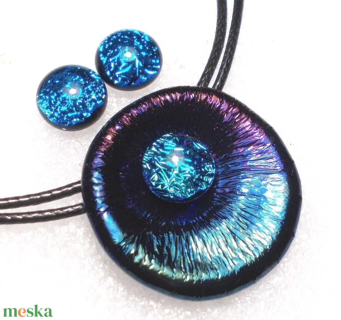 OVÁLIS! Gyöngykagyló dichroic ékszerszett , ajándék névnapra, születésnapra. - ékszer - ékszerszett - Meska.hu OVÁLIS! Gyöngykagyló dichroic ékszerszett , ajándék névnapra, születésnapra. - ékszer - ékszerszett - Meska.hu