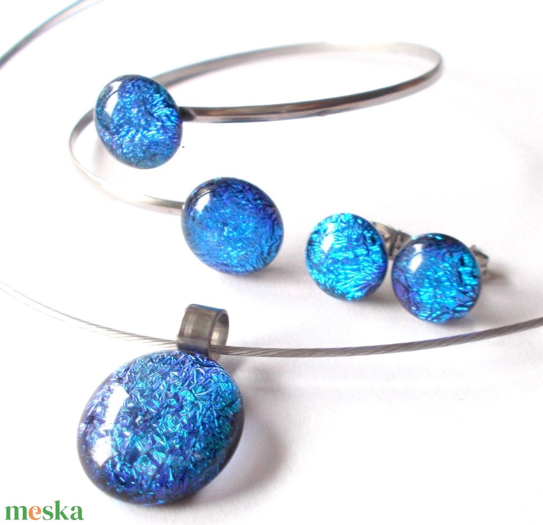 NEMESACÉL! Kék ragyogás dichroic ékszerszett. - ékszer - ékszerszett - Meska.hu NEMESACÉL! Kék ragyogás dichroic ékszerszett. - ékszer - ékszerszett - Meska.hu