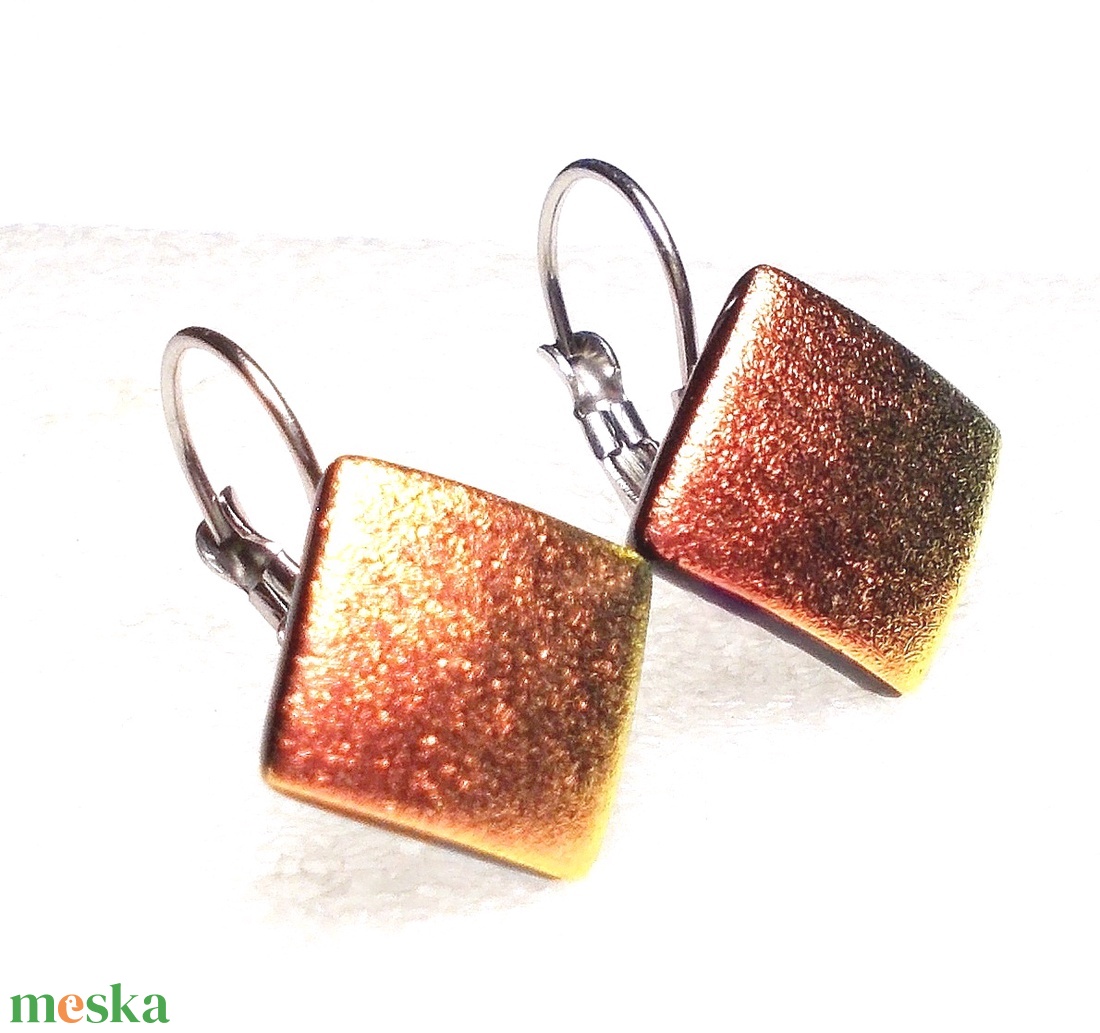 NEMESACÉL! Lazacos arany ragyogás dichroic fülbevaló. - ékszer - fülbevaló - lógó fülbevaló - Meska.hu