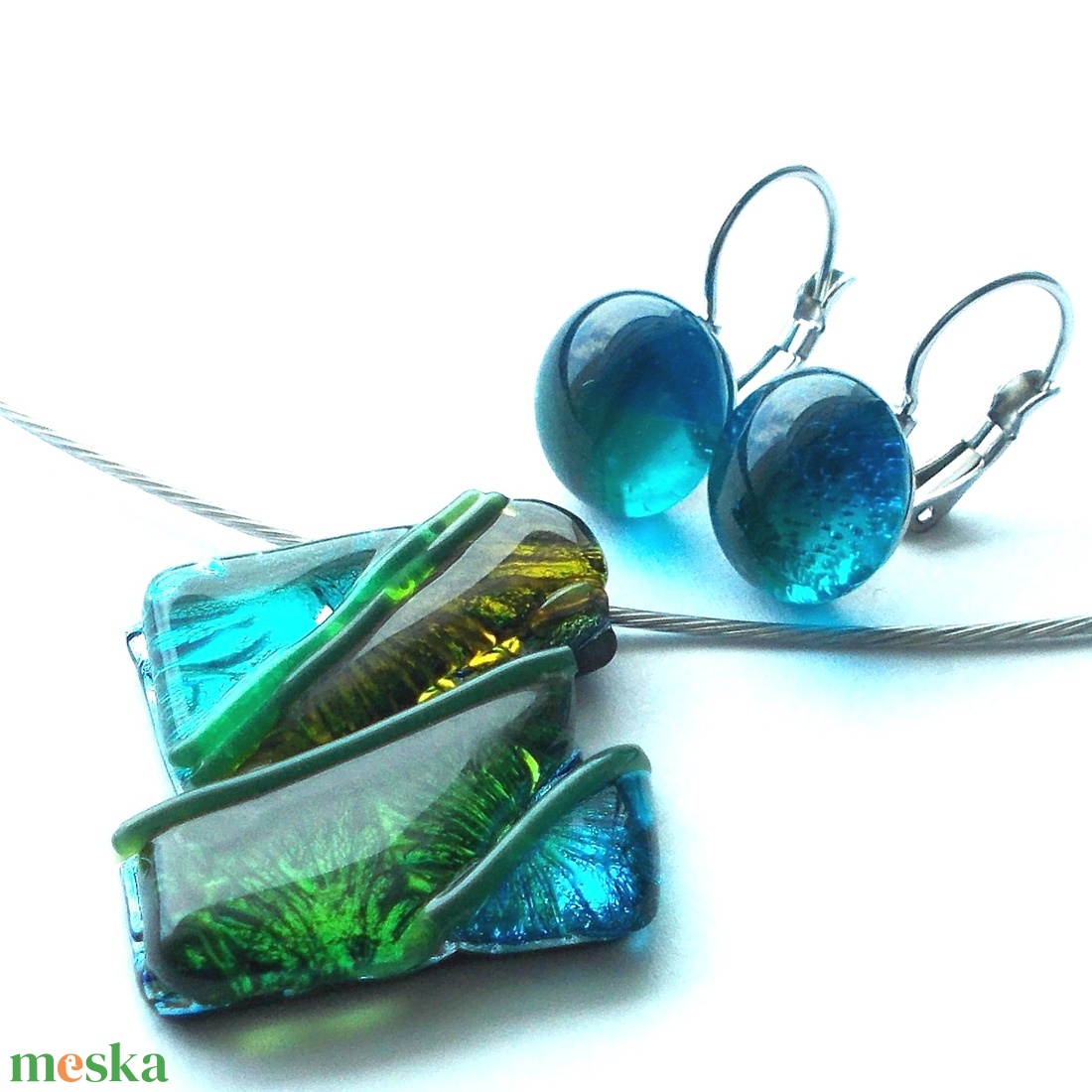 Kolibri dichroic mozaik ékszerszett, ballagásra, születésnapra, névnapra. - ékszer - ékszerszett - Meska.hu Kolibri dichroic mozaik ékszerszett, ballagásra, születésnapra, névnapra. - ékszer - ékszerszett - Meska.hu