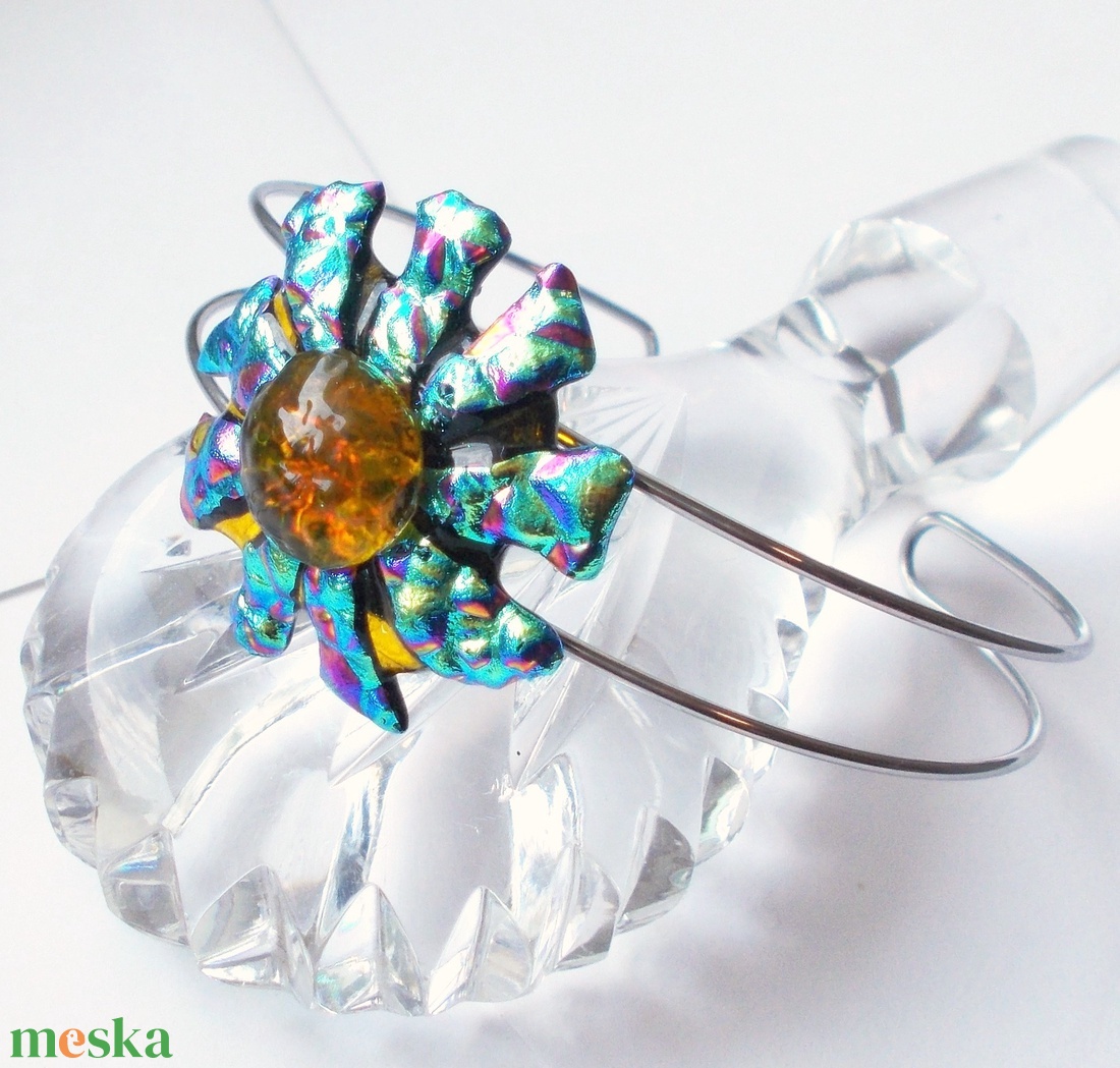 NEMESACÉL! Szivárványos rózsa karkötő, ajándék névnapra, születésnapra. - ékszer - karkötő - kézfej karkötő - Meska.hu