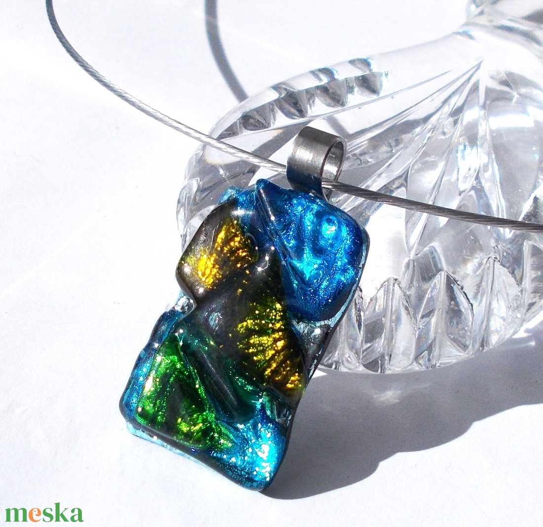 Szabálytalan dichroic mozaik ékszerszett, ballagásra, születésnapra, névnapra. - ékszer - ékszerszett - Meska.hu Szabálytalan dichroic mozaik ékszerszett, ballagásra, születésnapra, névnapra. - ékszer - ékszerszett - Meska.hu