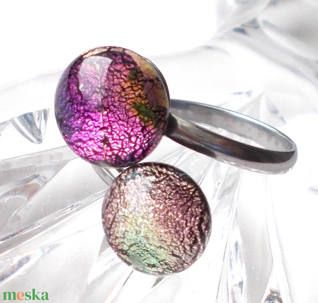 NEMESACÉL! Rózsafények dichroic gyűrű. - ékszer - gyűrű - többköves gyűrű - Meska.hu NEMESACÉL! Rózsafények dichroic gyűrű. - ékszer - gyűrű - többköves gyűrű - Meska.hu