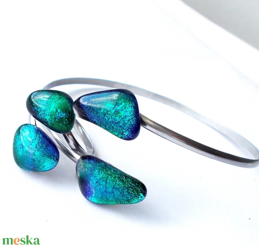AKCIÓ! NEMESACÉL! Kék-zöld kavicsok dichroic ékszerszett. - ékszer - ékszerszett - Meska.hu AKCIÓ! NEMESACÉL! Kék-zöld kavicsok dichroic ékszerszett. - ékszer - ékszerszett - Meska.hu