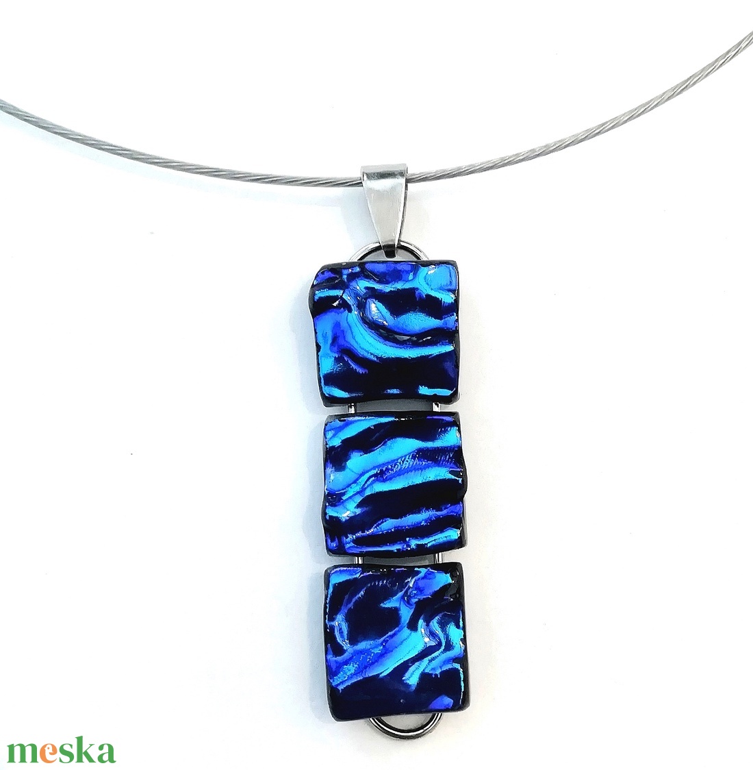 NEMESACÉL! Hullámzó kék kockák dichroic nyaklánc. - ékszer - nyaklánc - medálos nyaklánc - Meska.hu NEMESACÉL! Hullámzó kék kockák dichroic nyaklánc. - ékszer - nyaklánc - medálos nyaklánc - Meska.hu