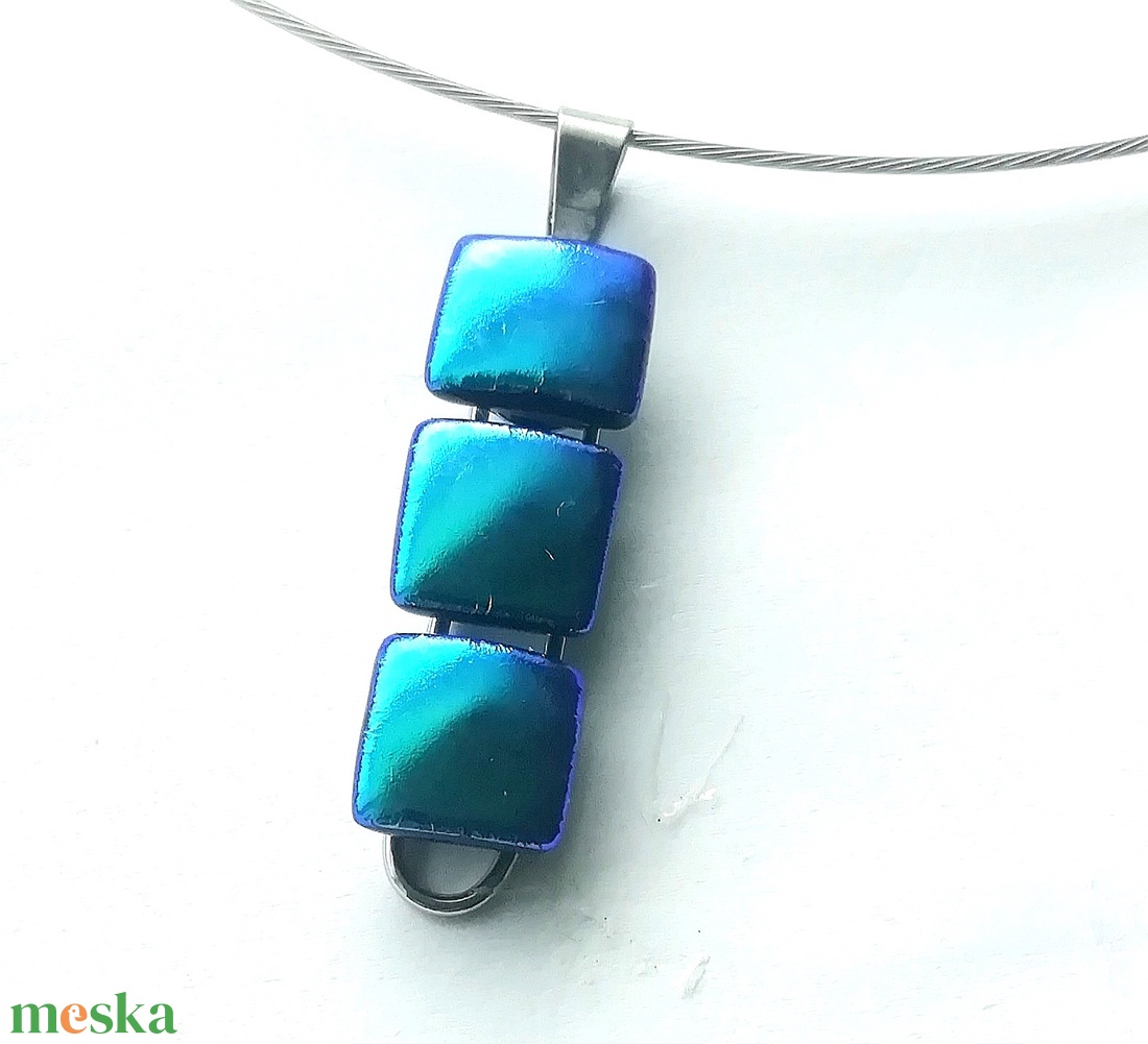 AKCIÓ! NEMESACÉL! Smaragd fények dichroic nyaklánc. - ékszer - ékszerszett - Meska.hu AKCIÓ! NEMESACÉL! Smaragd fények dichroic nyaklánc. - ékszer - ékszerszett - Meska.hu