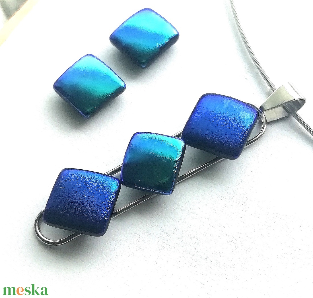 AKCIÓ! NEMESACÉL!  Kék kockák dichroic ékszerszett. - ékszer - ékszerszett - Meska.hu