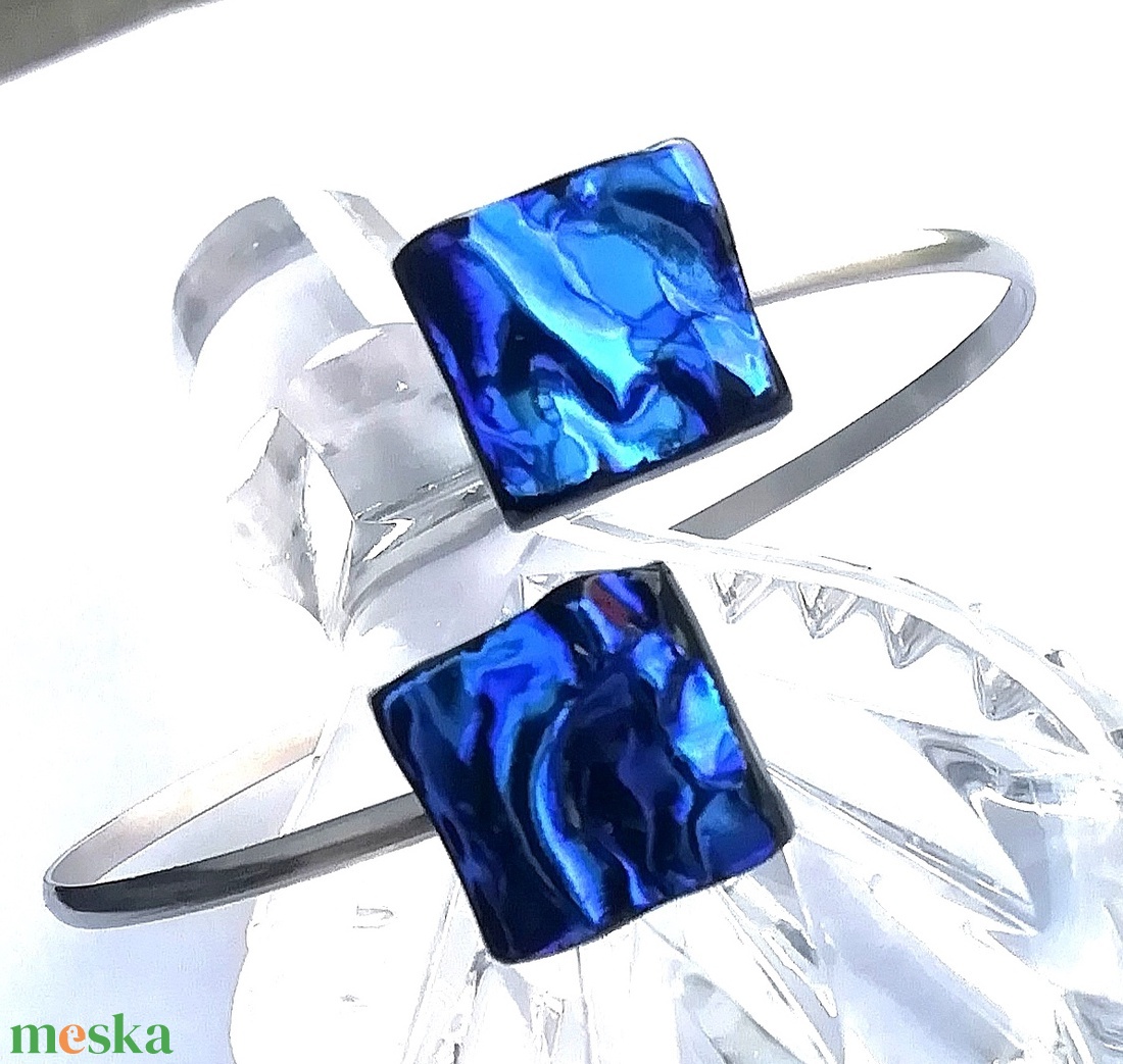 NEMESACÉL! Hullámzó kék kockák dichroic karkötő.. - ékszer - karkötő - kézfej karkötő - Meska.hu NEMESACÉL! Hullámzó kék kockák dichroic karkötő.. - ékszer - karkötő - kézfej karkötő - Meska.hu