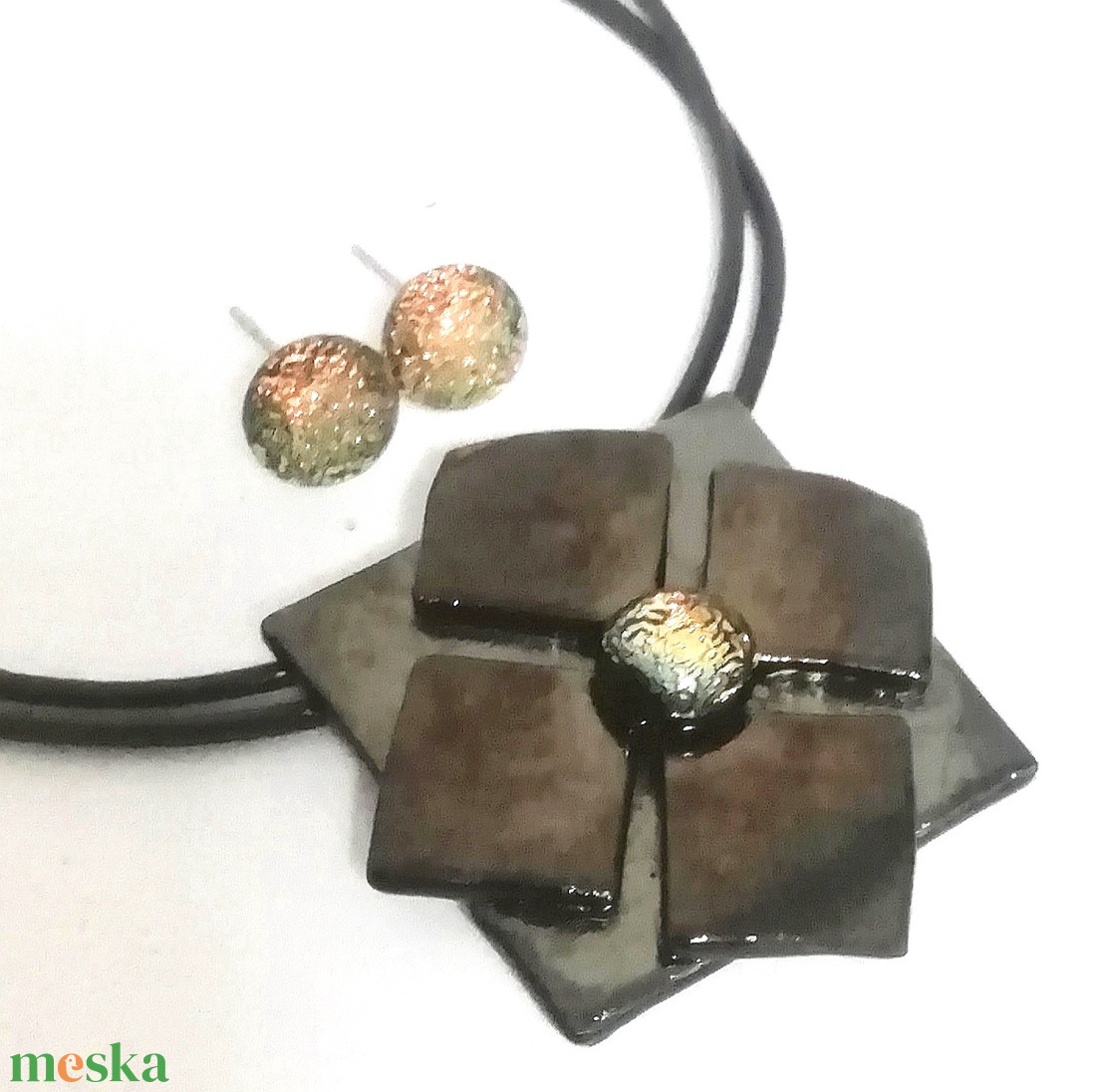 Virágzó csokoládé nyaklánc, ajándék karácsonyra, névnapra születésnapra. - ékszer - nyaklánc - medál - Meska.hu