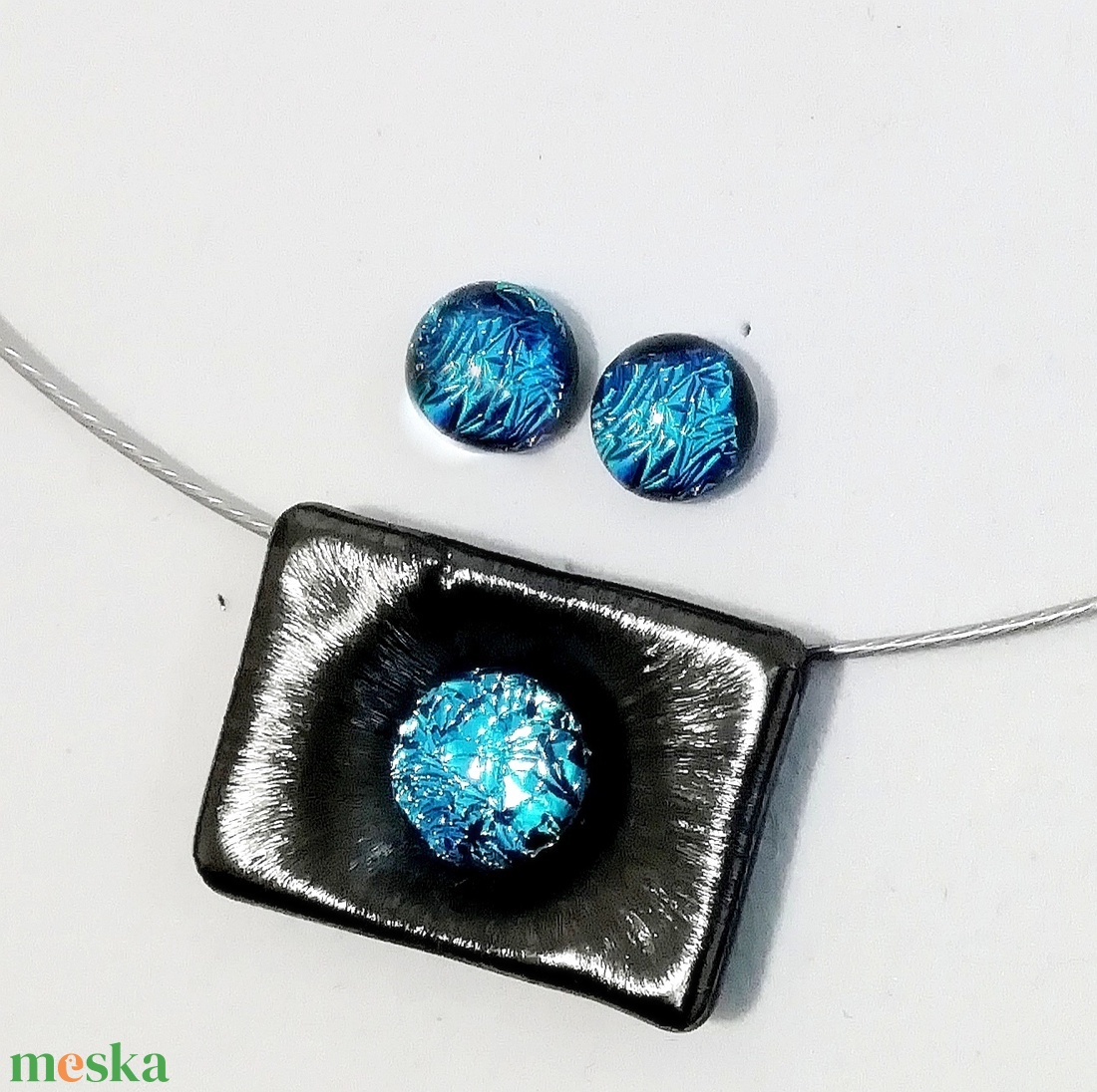 Gyöngykagyló dichroic ékszerszett , ajándék névnapra, születésnapra. - ékszer - ékszerszett - Meska.hu Gyöngykagyló dichroic ékszerszett , ajándék névnapra, születésnapra. - ékszer - ékszerszett - Meska.hu