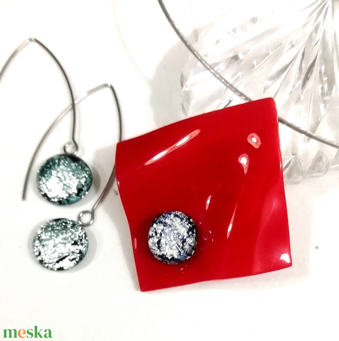 Ezüstös piros trendi ékszerszett, ajándék névnapra, születésnapra. - ékszer - ékszerszett - Meska.hu