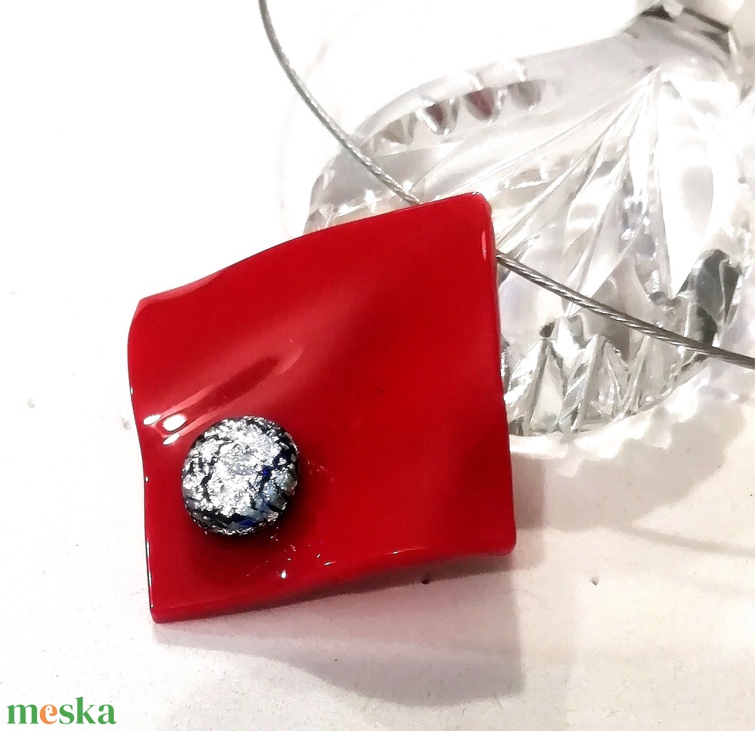 Ezüstös piros trendi ékszerszett, ajándék névnapra, születésnapra. - ékszer - ékszerszett - Meska.hu