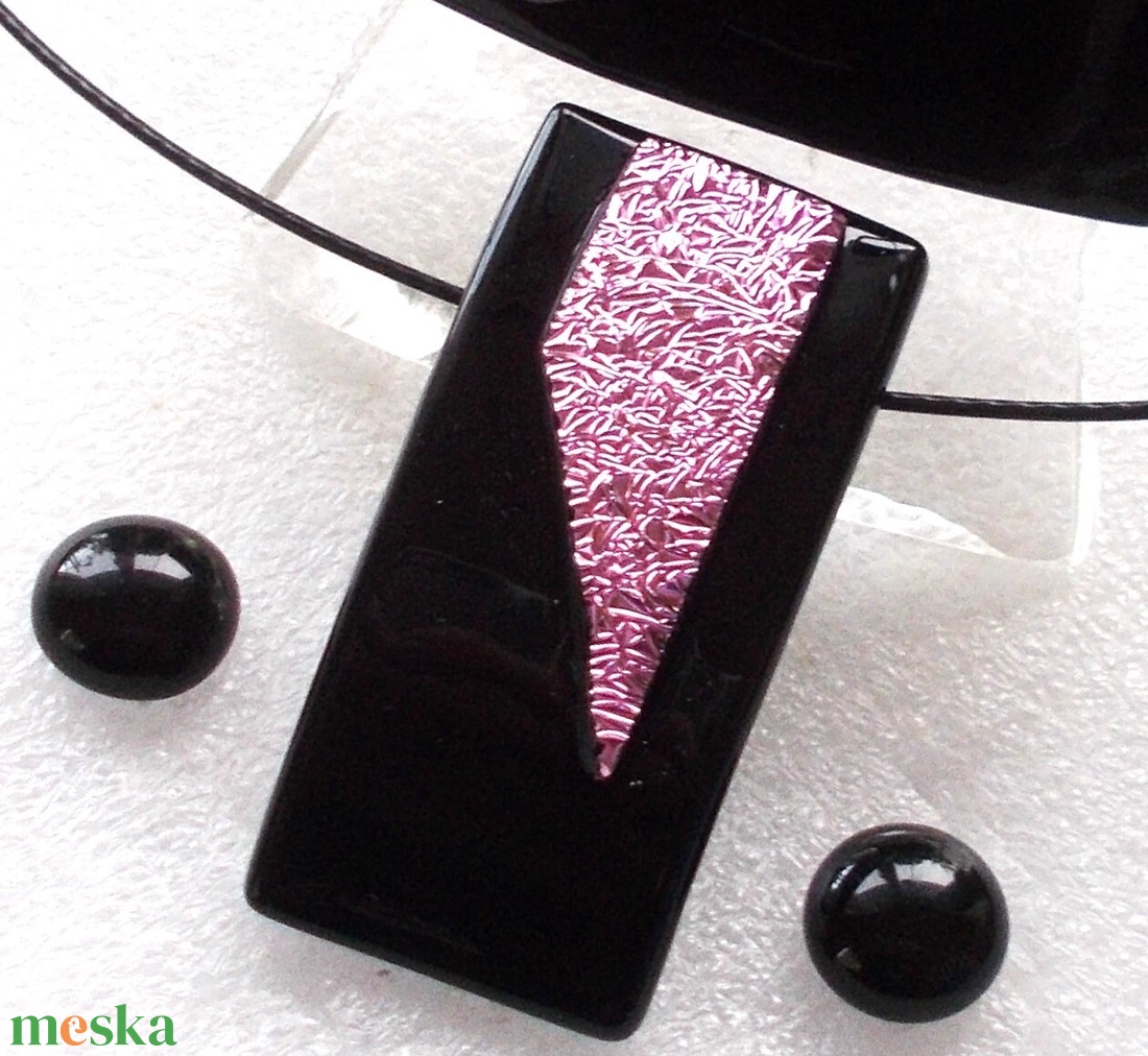 NEMESACÉL!  Magenta- fekete ékszerszett, névnapra, születésnapra. - ékszer - ékszerszett - Meska.hu