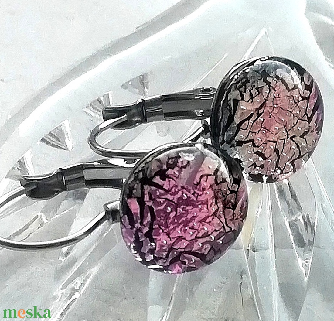 NEMESACÉL!  Magnólia dichroic  fülbevaló, ajándék névnapra, születésnapra. - ékszer - fülbevaló - lógós kerek fülbevaló - Meska.hu