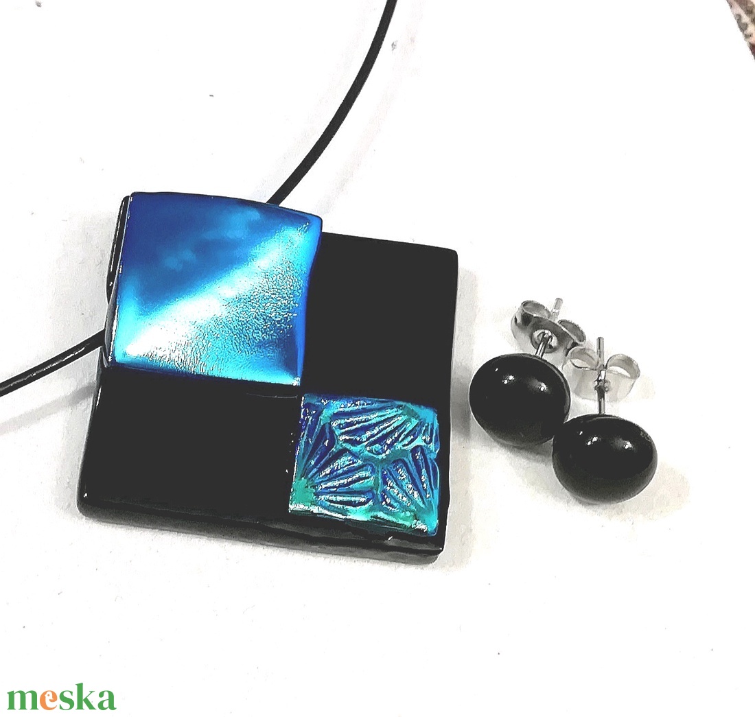 Kék fények nyaklanc, ajándék névnapra, születésnapra. - ékszer - ékszerszett - Meska.hu