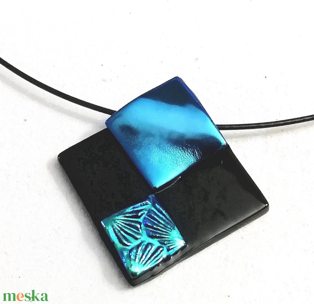 Kék fények nyaklanc, ajándék névnapra, születésnapra. - ékszer - ékszerszett - Meska.hu