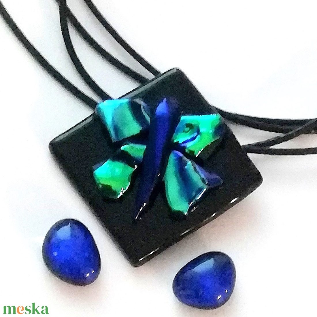 Pillangótánc nyaklánc és fülbevaló, ajándék nőknek névnapra, születésnapra. - ékszer - ékszerszett - Meska.hu