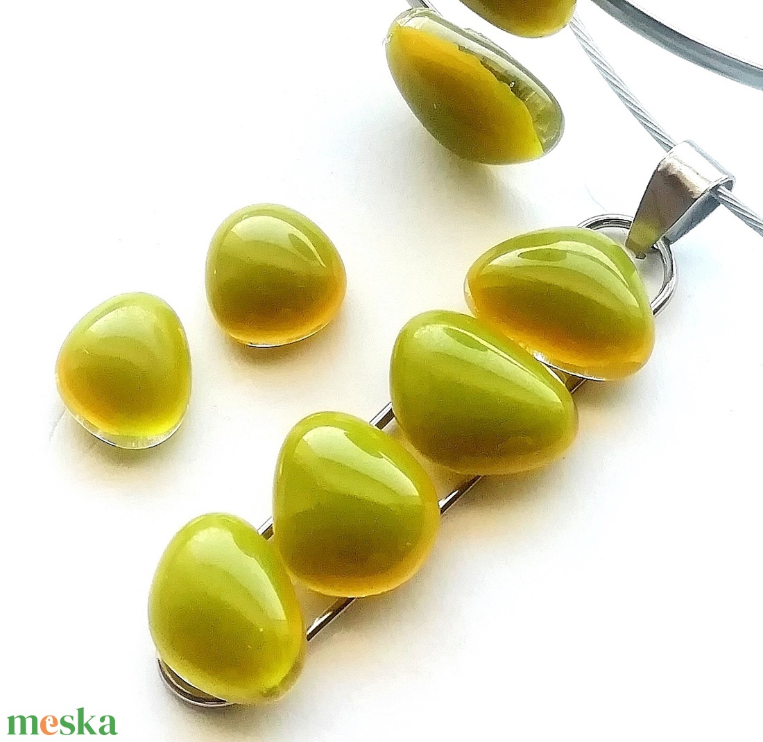 NEMESACÉL!  Lime kavicsok, szabálytalan szépség üvegékszer szett. - ékszer - ékszerszett - Meska.hu