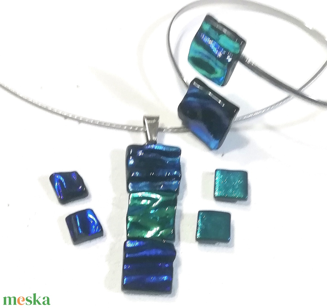 NEMESACÉL!  Kék-zöld kockák trendi ékszerszett, díszdobozba csomagolva. - ékszer - ékszerszett - Meska.hu