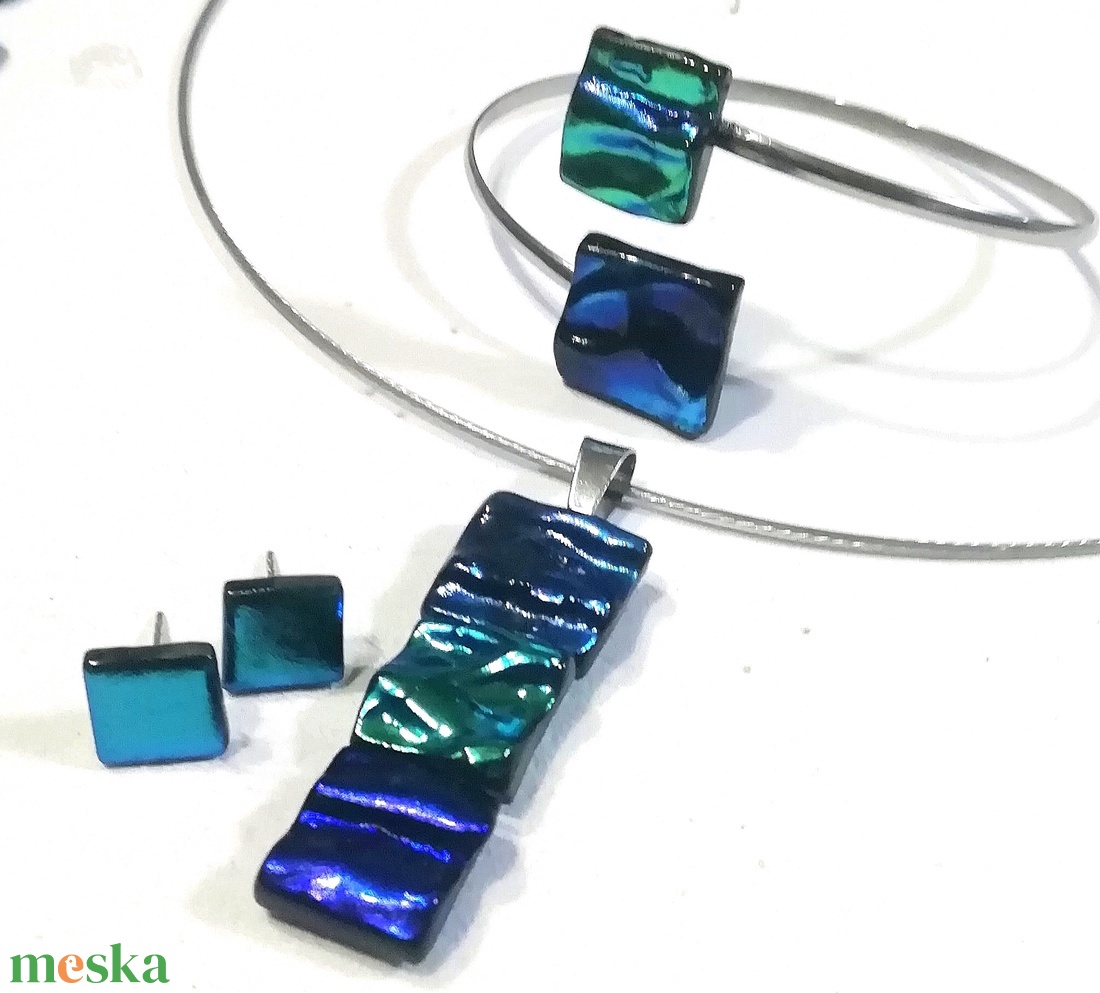 NEMESACÉL!  Kék-zöld kockák trendi ékszerszett, díszdobozba csomagolva. - ékszer - ékszerszett - Meska.hu