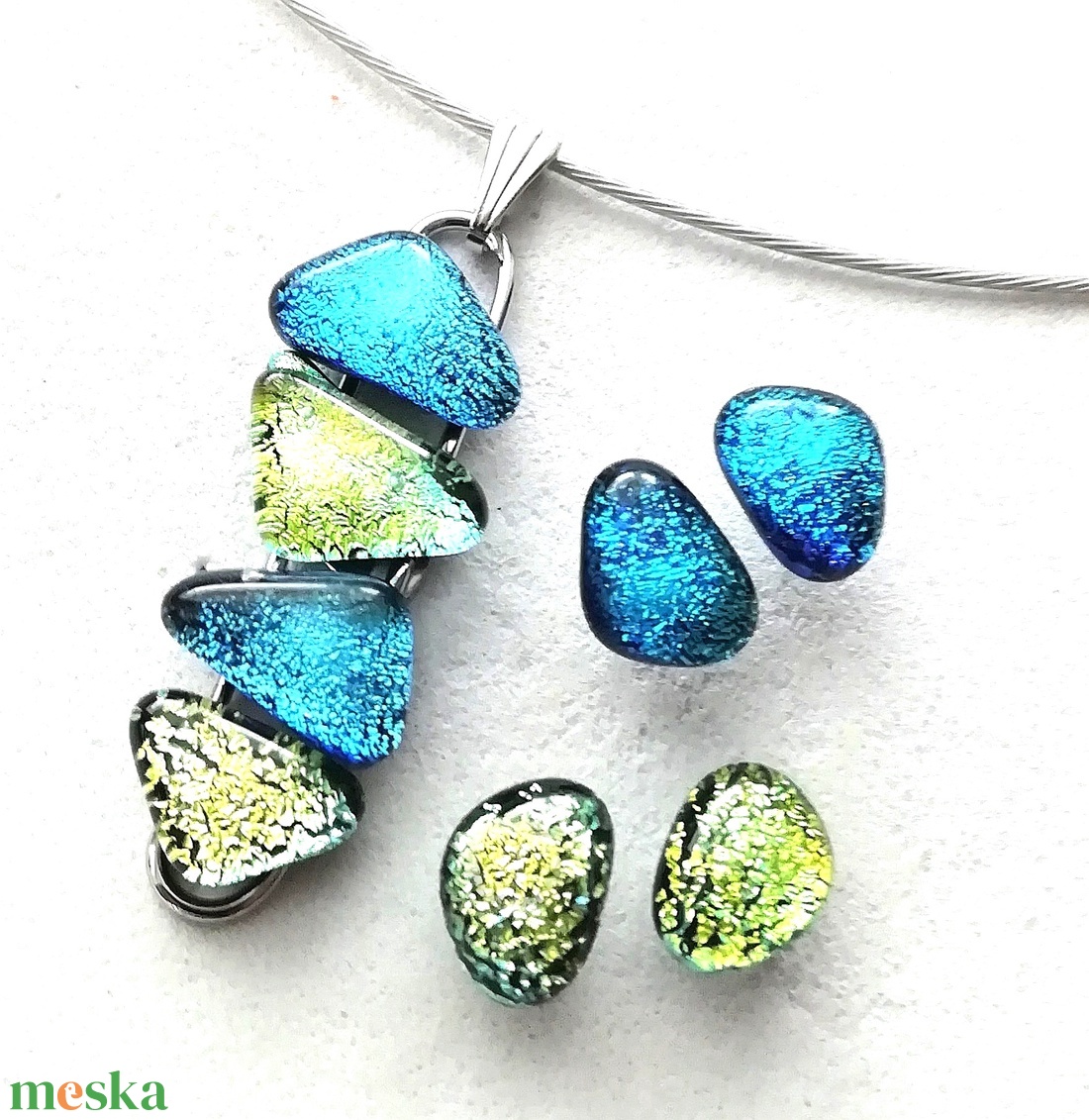  NEMESACÉL!  Színes dichroic kavicsok, szabálytalan ékszerszett. - ékszer - ékszerszett - Meska.hu